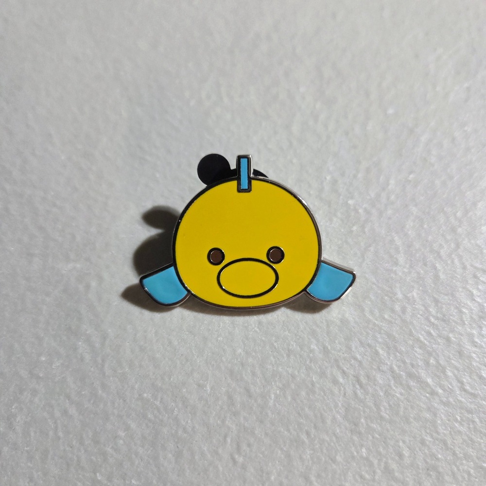 Disney Tsum Tsum Pin Unisex Small Yellow Flounder Little Mermaid Enamel Trading
